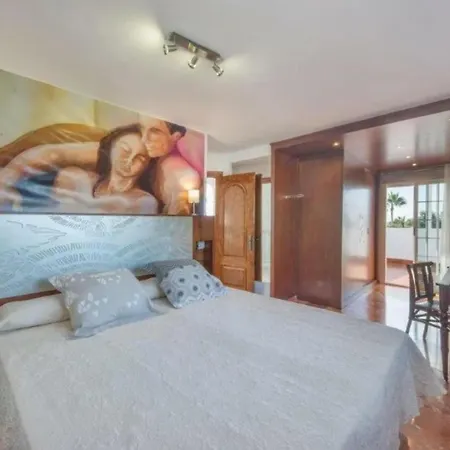 Holiday home Inviting 6-bed House In Marbella